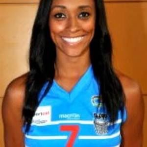 Meet your Posher, Adrianne